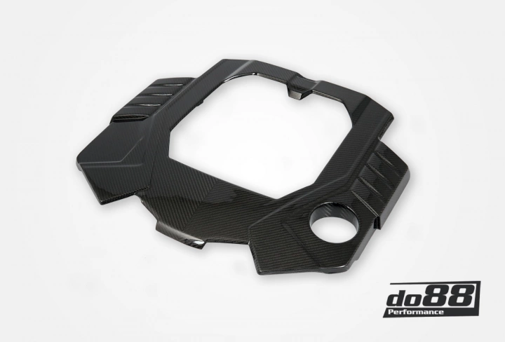 DO88 PERFORMANCE - COPRIMOTORE IN CARBONIO AUDI RS6 / RS7 C8